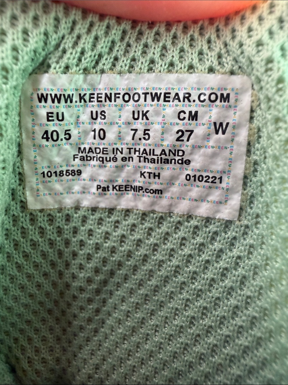 Keen Hiking Boots in Sage Green and Taupe 10 women’s happy hiking! - Picture 2 of 9